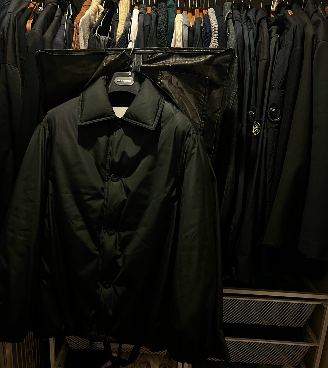 今年初購入はジルサンダーのダウンです。
そろそろクローゼットパンパンです。