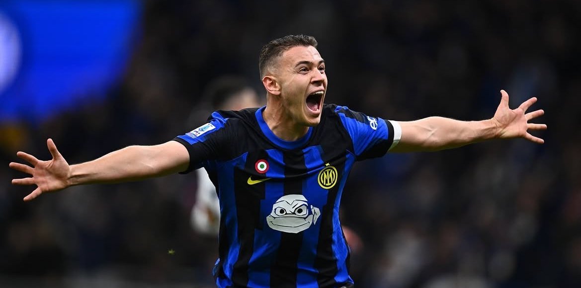 🤩: "Frattesi jadi cabut? Okayyy, gue otw balik yaa. Tungguuu..."