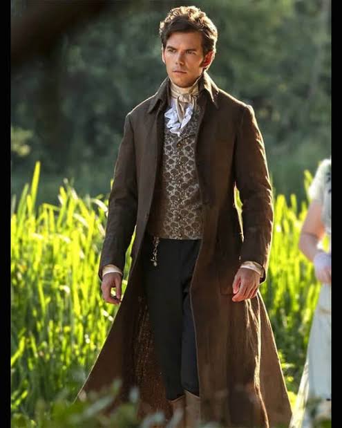 shtivvy's tweet image. Colin Bridgerton's styling in season 3... Chef's kiss👄