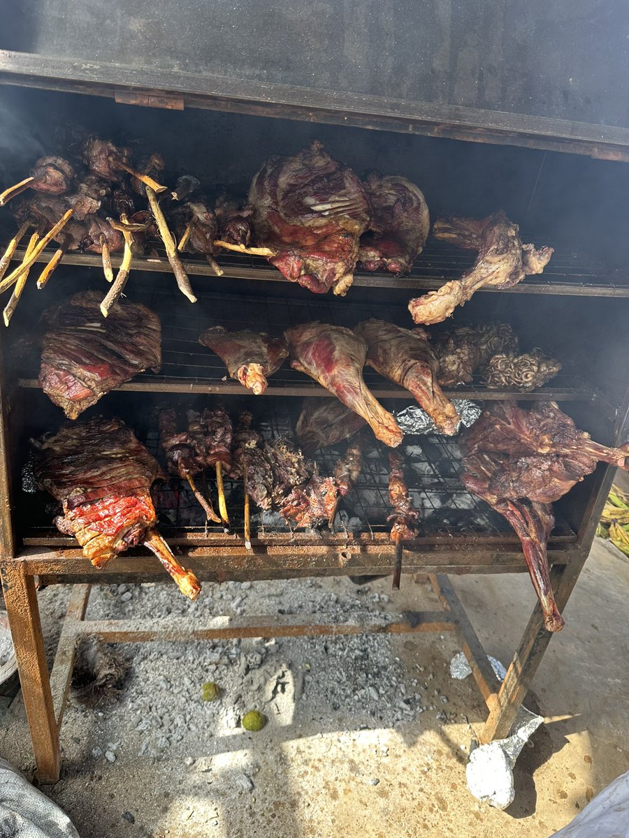 Adrian studio ( Your branding guy ) tweet media