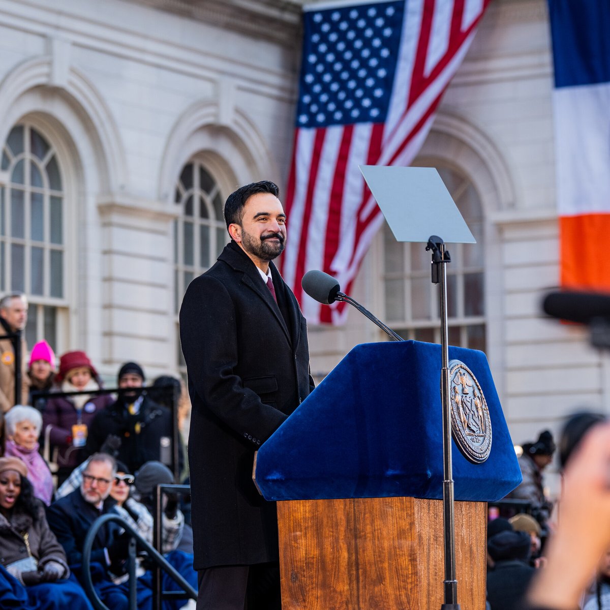 StephensTrek's tweet image. They're on the outside of the borough flags that you are pretending aren't American