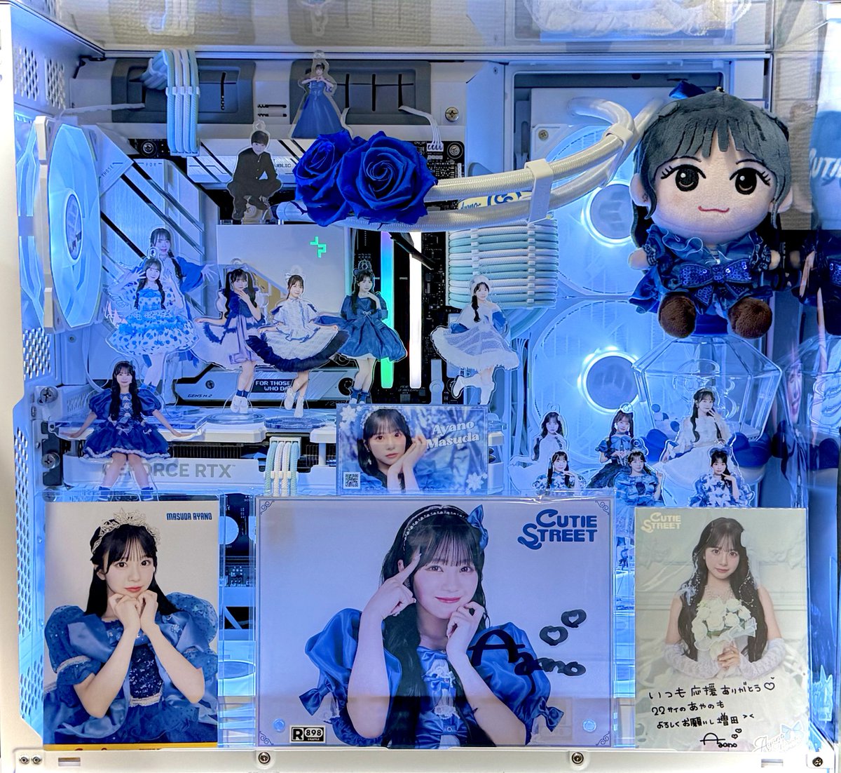 グッズを入れてたら増田彩乃推しPCが完成しました💙 PC持ってる方は