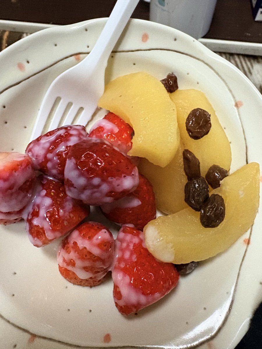 donitikun2525's tweet photo. デザート https://t.co/w7IQQjYsba