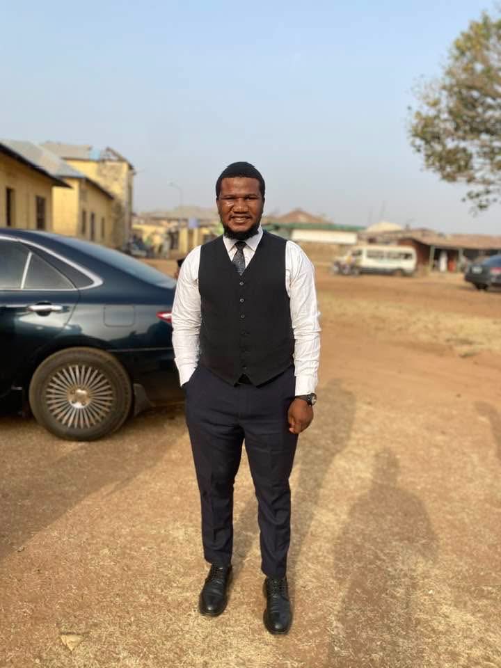Abdulkareem_ID's tweet photo. HAPPY NEW YEAR FAM https://t.co/7tnO5pTKzj