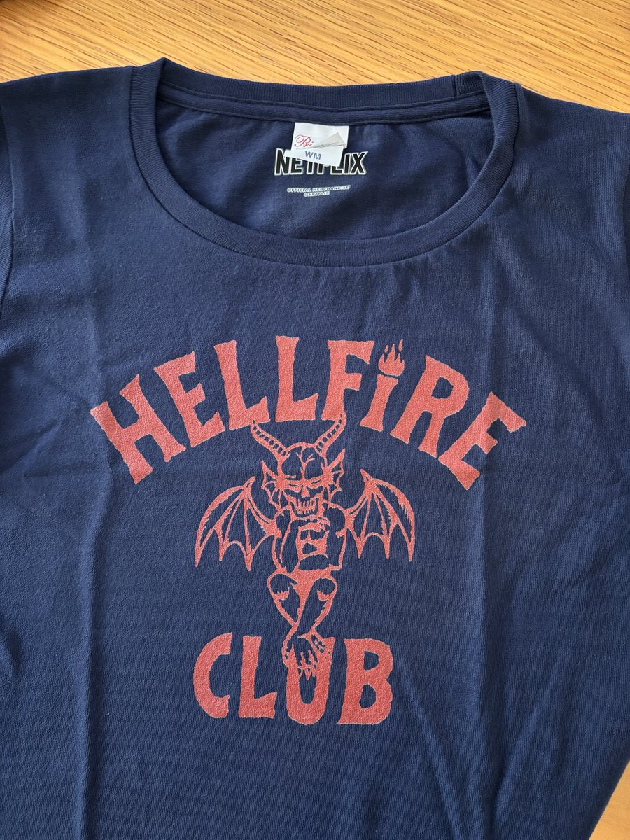 新年早々に半袖Tシャツを購入してしまうという。