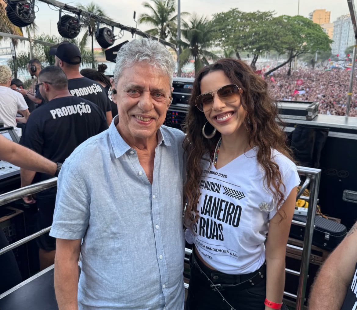 updatecharts's tweet image. Marina Sena sobre a importância de artistas se posicionarem politicamente:

“Mesmo sendo artista, você é afetado por tudo o que acontece do mesmo jeito. Continua sendo um cidadão com CPF. A classe artística tem um papel simbólico muito importante de estimular pensamento,…