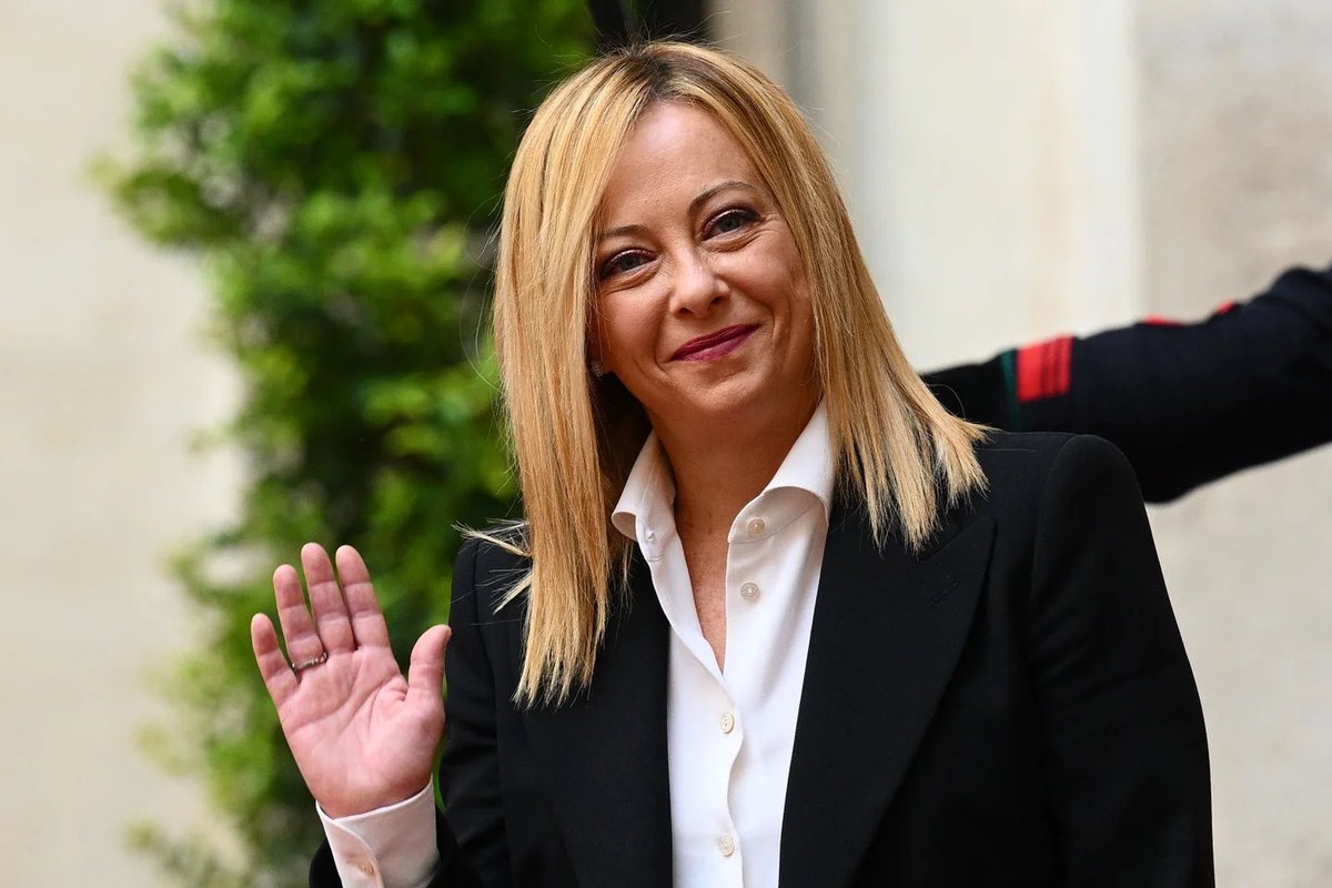 GossipRoomOff's tweet image. 🚨 Fin du squat en Italie : Giorgia Meloni fait adopter une loi prévoyant l’expulsion immédiate des squatteurs et des peines de prison ferme ! ⚖️🇮🇹 (via Reuters)