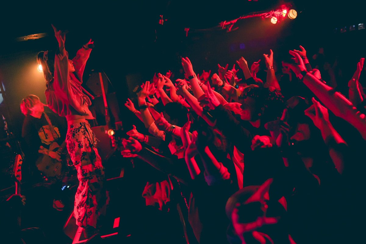 Meta_Fes's tweet image. 📢ご来場ありがとうございました📢

新年1発目のライブの方も多かったでしょうか❓
素敵な1年の幕開けとなっていましたら嬉しいです🎍

最強最高のアーティスト様、
ご協力いただいたライブハウス様、
なによりご来場いただいた皆様へ
最大級の愛と感謝を…！！

次回NuuE WORKSにもご期待ください🔥