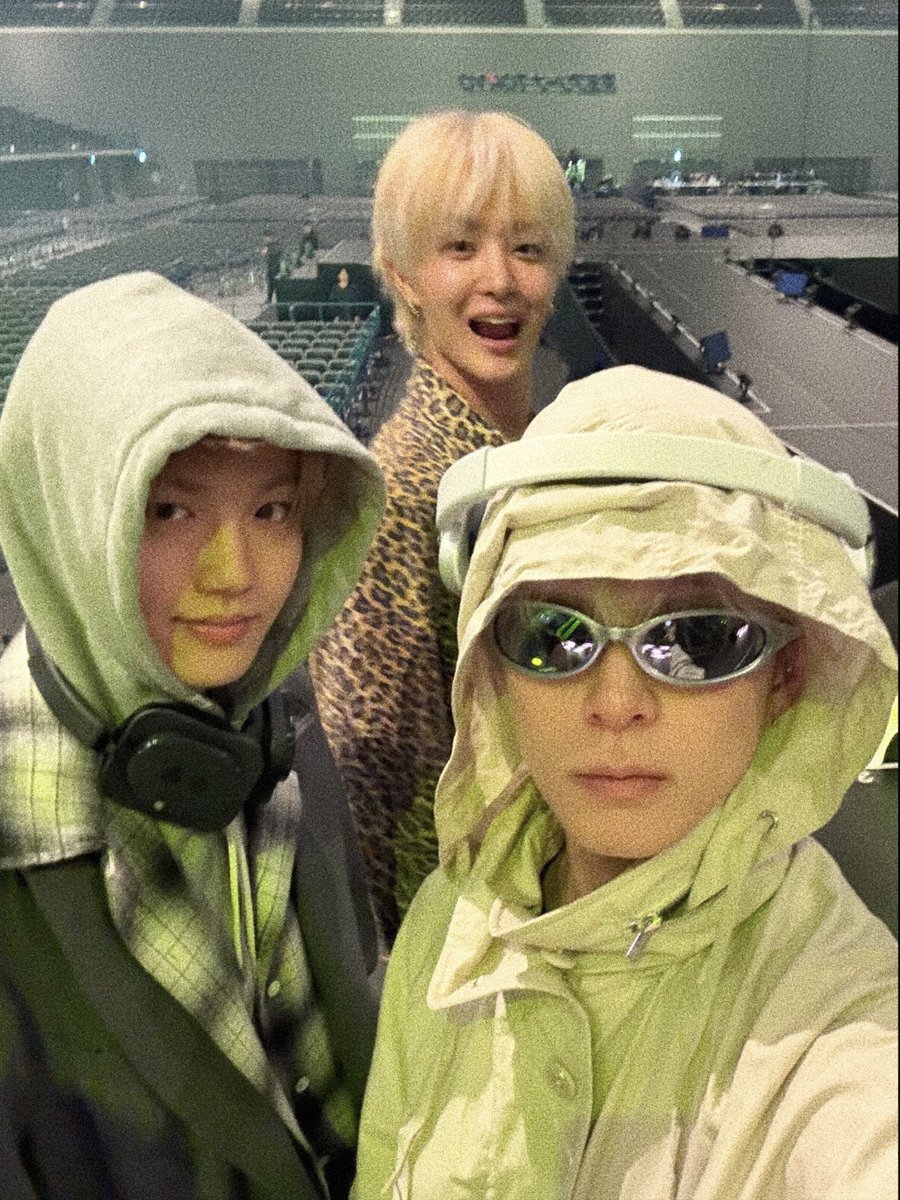 moongh345's tweet image. 이사진너무좋다