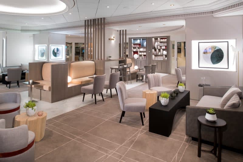 🌟Discover the luxurious Retreat Lounge aboard the Celebrity Millennium! As a part of the Celebrity Revolution, this  space offers Suite Class guests an exclusive retreat featuring full-service amenities.🍹
Contact me today to experience the Retreat Lounge for yourself! 🛳️