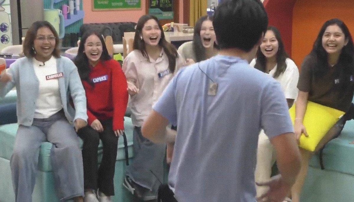 GirlHcky71536's tweet photo. tawang tawa ang mga pbb hotties sa dance showdown ni Miguel vs Miguel 😭
#PBBCollab20Talon2026
#PBBLivestream
#Livestream https://t.co/9rnY7RDNQg