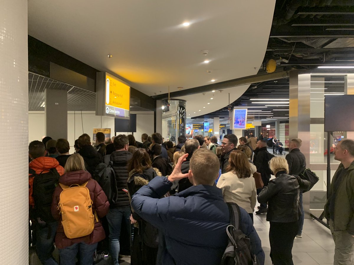 Schipol Mayhem tweet media