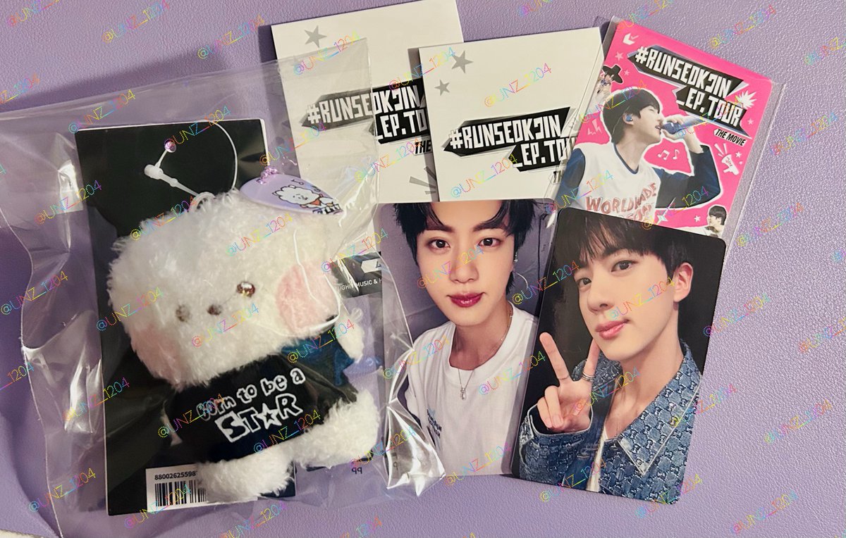 unz_1204's tweet image. ／
📢 GDA투표 막판 독려 이벤트❣️
＼
・당발 01/05 24:04 
・경품: 런석진무비 일본 선예매 특전 포카2종 
　　　&amp;amp; 무비치케1장 &amp;amp; RJ키링  
・참여조건: RT+GDA투표 인증샷 댓글에 첨부 
　　　　　※아이디 가리기 필수
팔로우X / intl. available🙆‍♀️