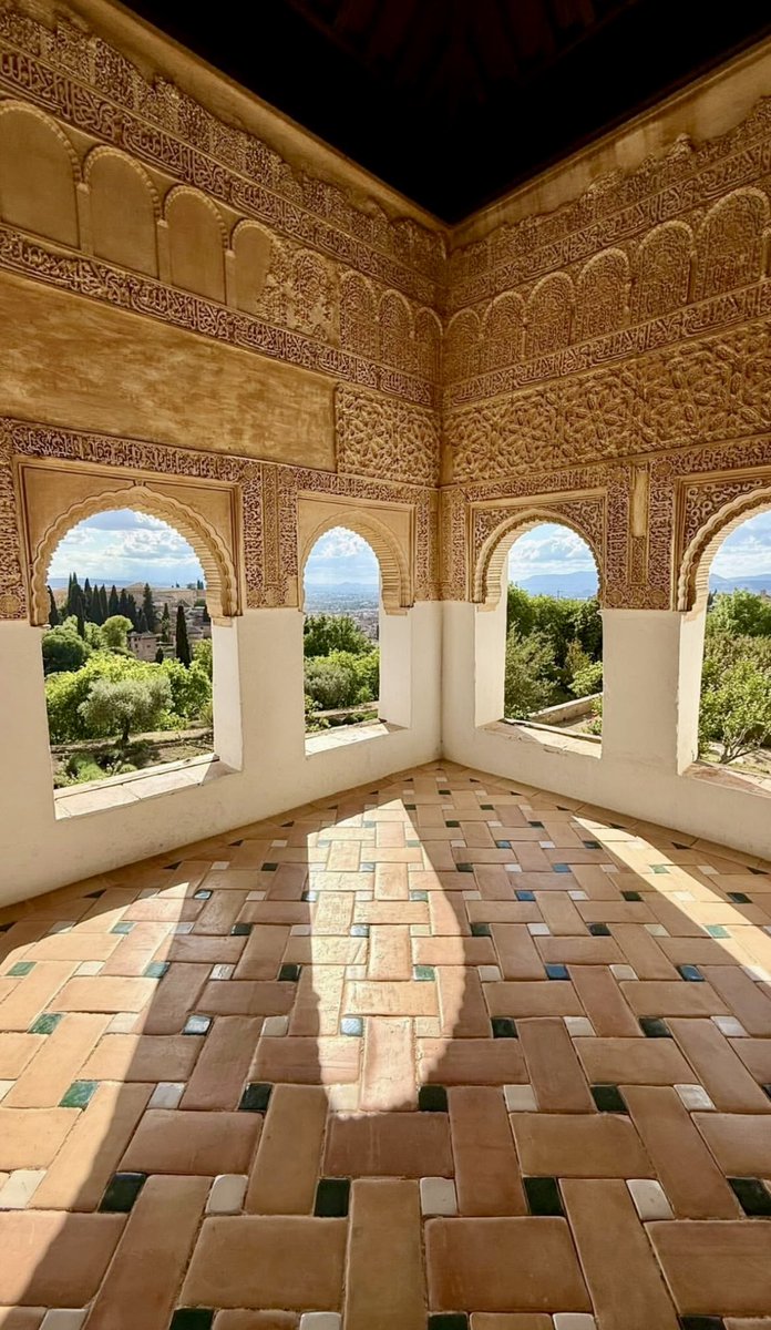 avukathicran's tweet photo. @kayamerthasan_ Francisco A. de Icaza’nın dediği gibi 
“ Ona sadaka verin bayan 
Bu dünyada Granada’da kör olmak kadar kötü bir felaket yoktur” https://t.co/3pBBxoiymS