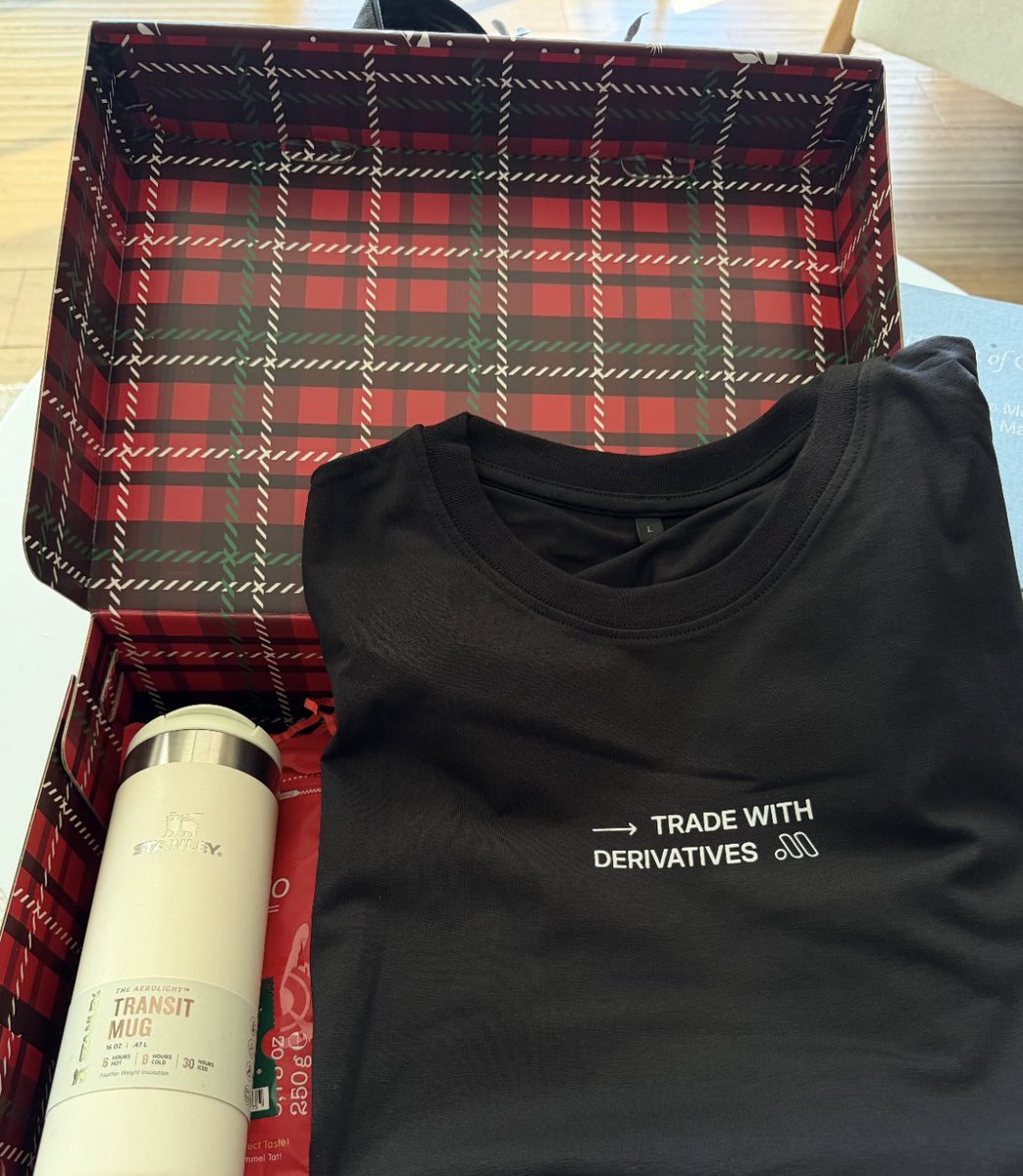 cmndd's tweet image. back to town.