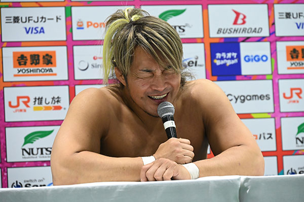 njpw1972's tweet image. 棚橋「これね、今言っとかないと、一生言えないと思うんで言います（※大きな声で）アァ、アァ、疲れた！2012年から14年間、疲れたって言ってなかったんで、14年分の『疲れた』をストックしてますんで。ハァ、疲れた（場内拍手）。ありがとうございます」

全文は
njpw.co.jp/tournament/res…

#棚橋引退