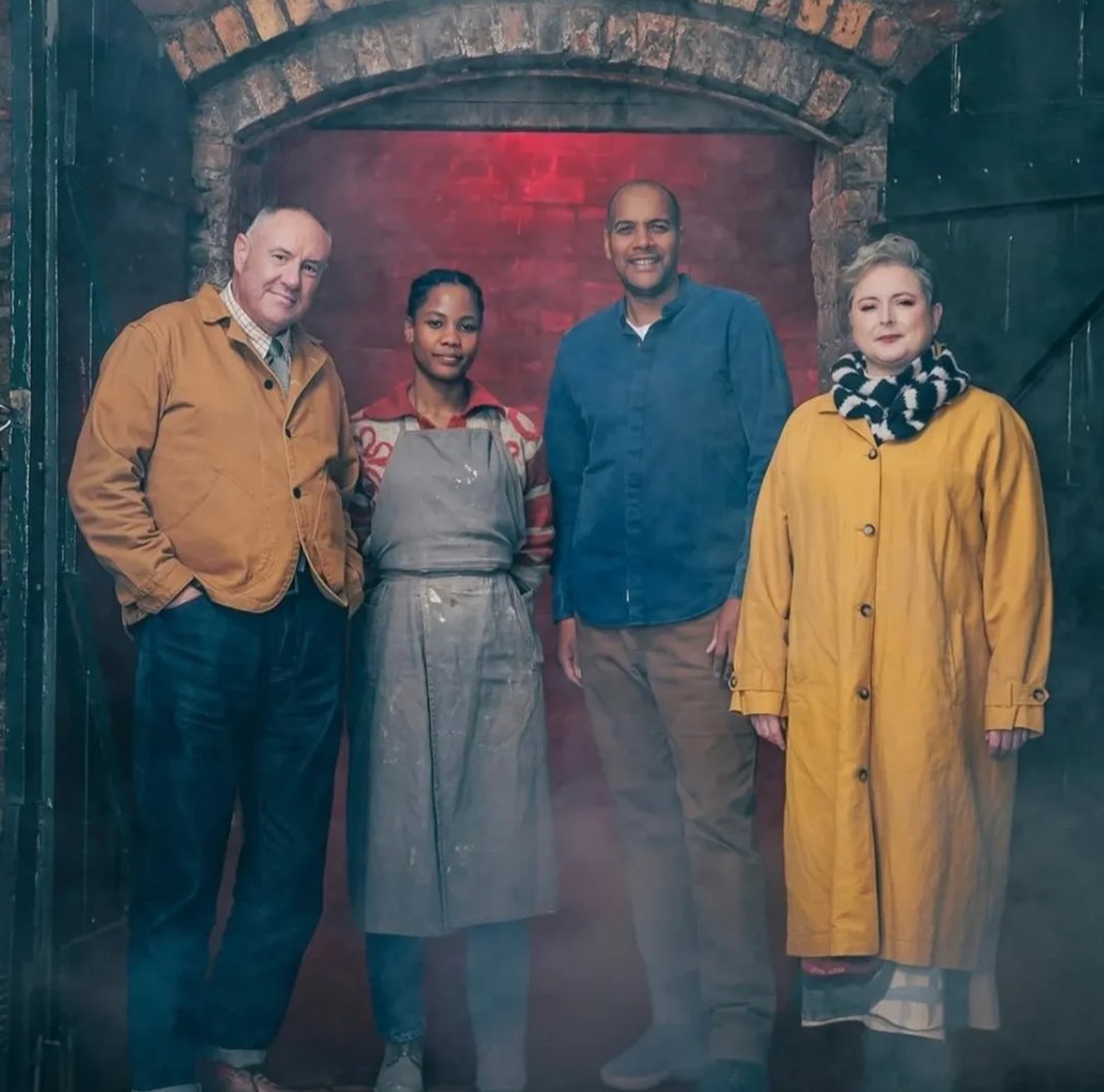 supernoodle76's tweet photo. Super excited about @PotteryThrow  tonight. It truly is the light in January. A competition which isn't really a competition it's a journey of friendship and creativity that I always feel included in. Proper hug television. Bravo to everyone involved always. #potterythrowdown https://t.co/S9FFtfJu8A