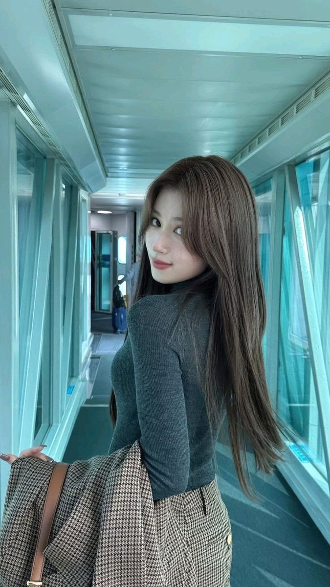 nrelbe's tweet image. pernah gasih kalian makan gorengan 2, ngakunya biasa ajaa tapi naksir banget?