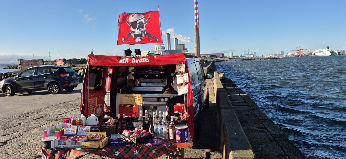 Nice Day for itpoolbe lighyhouse