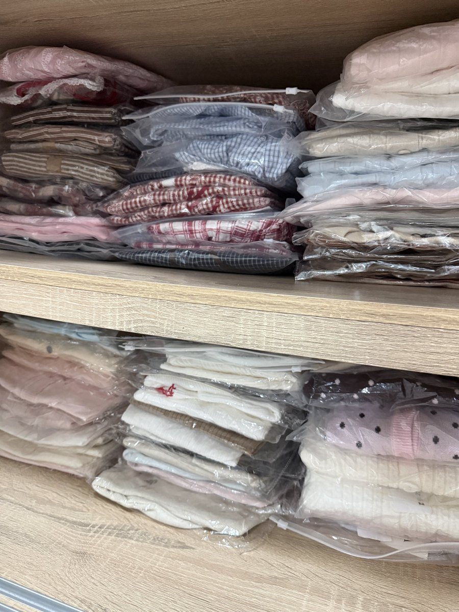 เทกันต่อจนกว่าจะหมดเลยแม่ เหมาส่ง 50฿ รี+ปัก เหลือ 35฿ 🥰❤️มาเอาไปให้หมด เลิกขายแบบจริงๆค่า 🥹 ลงคืนนี้เลยนะคะสัก 22.30 น.

#ส่งต่อเสื้อผ้า #ส่งต่อเสื้อผ้ามือสอง #เสื้อผ้ามือสอง #โล๊ะตู้เสื้อผ้า #ส่งต่อ  #เสื้อผ้ามือสองสภาพดี #เสื้อผ้ามือ2