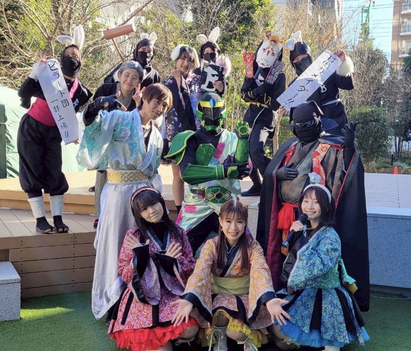 改めまして、あけましておめでとうございます⛩
本日は新年初のカメイダーショーをカメイドクロック様で披露‼️
正月編という事で、初笑いをお届けするべく、いつも以上にコミカルに仕上げてみましたw
今年も皆様を笑顔に出来るよう頑張って参りますので、応援よろしくお願い致します‼️