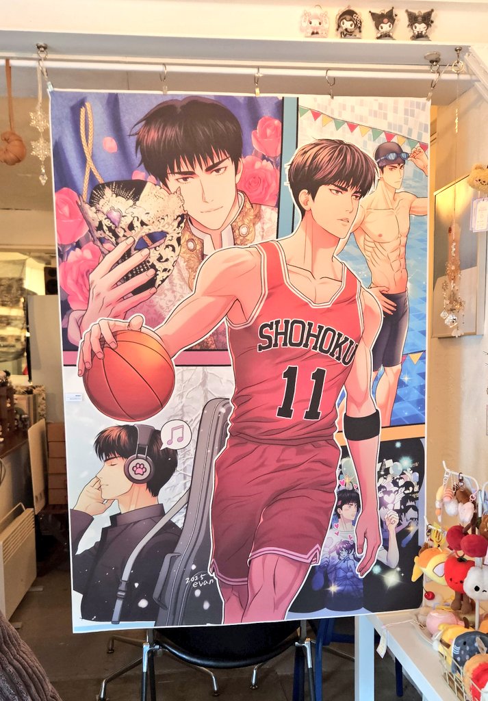 머리숱이 너무 많아 진정이 되지않는 태웅이와 함께 출발....날씨가 정말 추워서 옷을 단단히 껴입고 갔는데 카페 앞에 도착하고 태웅이를 본 순간 추위가 싹 가시더라구요🥹 입장하니 반겨주는 조각조각닷닷다왕큰태웅이

#2026문화제_with슈퍼루키서태웅
#서태웅군의_생일을_축하합니다_by친위대