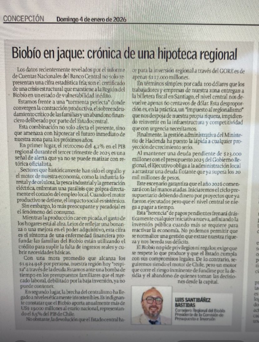 santibanezlucho's tweet photo. 🔵 La hipoteca regional ha sido la constante del gobierno de @GabrielBoric . Nunca confió en la descentralización. El artificio presupuestario fue la tónica constante. Hoy, las regiones sufren por falta de recursos ante un centralismo asfixiante. @elsurcl https://t.co/ttlYL3nsRo