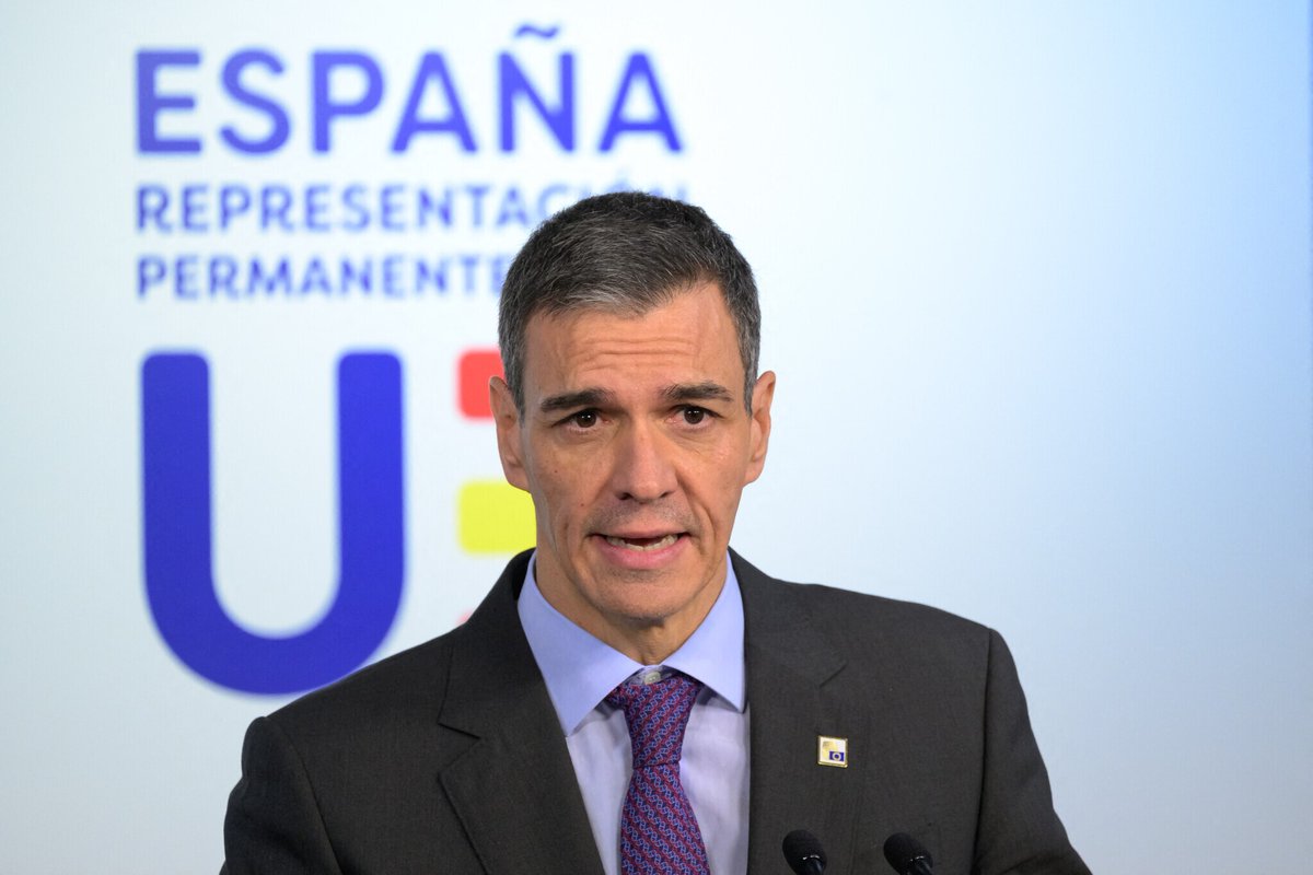 BFMTV's tweet photo. 🔴 EN DIRECT
Venezuela: Le Premier ministre espagnol Pedro Sanchez "condamne fermement" l'attaque des États-Unis
https://t.co/gKEoXE7W5n https://t.co/YdR0SGVFk6