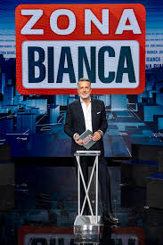 Mi fa piacere ringraziare gli autori e chiunque lavori nella redazione della #zonabianca di <a href="/giusbrindisi/">𝙶𝚒𝚞𝚜𝚎𝚙𝚙𝚎 𝙱𝚛𝚒𝚗𝚍𝚒𝚜𝚒</a>. Gentili, attenti, professionali, sempre pronti a prevenire le necessità degli ospiti. Li ringrazio tutti, preziosissimi e professionali. Ma non poteva essere altrimenti.