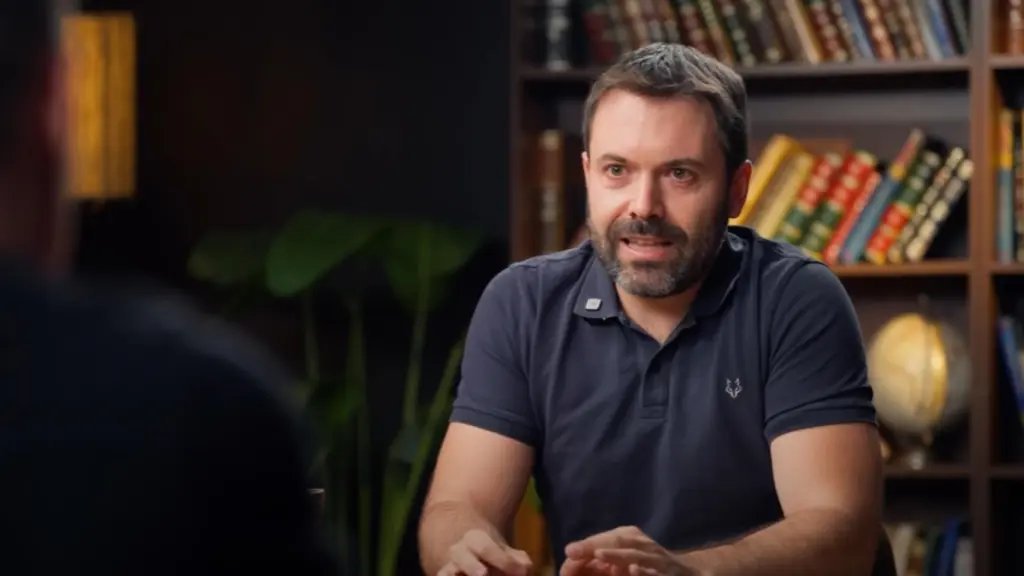 MadeInAncapia's tweet image. ✒️| "Se puede ser antifascista sin ser comunista. Y se puede ser anticomunista sin ser fascista. De hecho, cualquier persona que valore las libertades individuales debería ser antifascista y anticomunista."  

- Juan Ramón Rallo