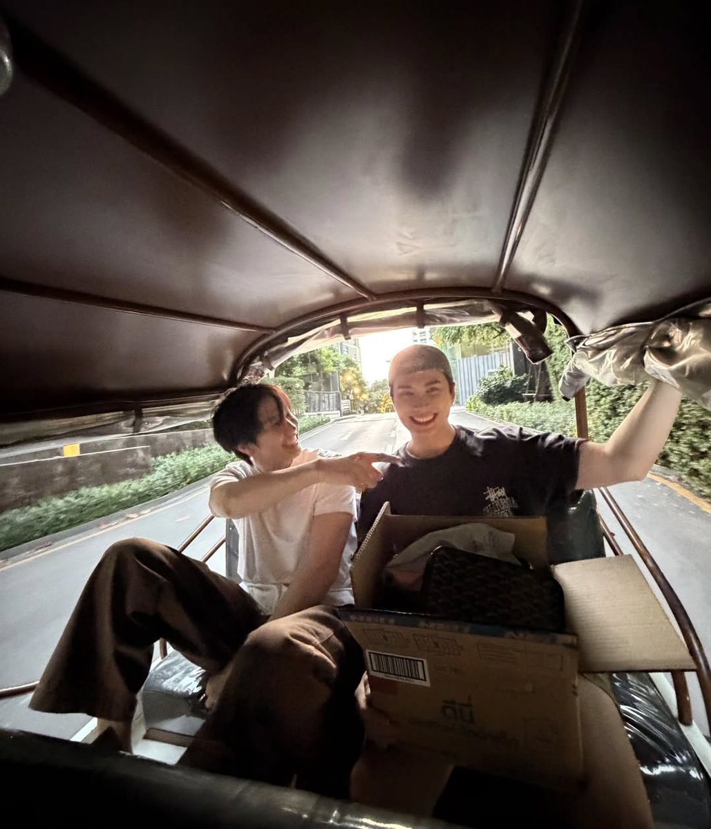 rahas6c's tweet photo. บางที ก็อยากให้สองคนนี้ได้กัน
ผมมันคนบาป ขออนุญาตสำนึกผิด
#insarin #maxky_rp https://t.co/vLYcFaX7c2