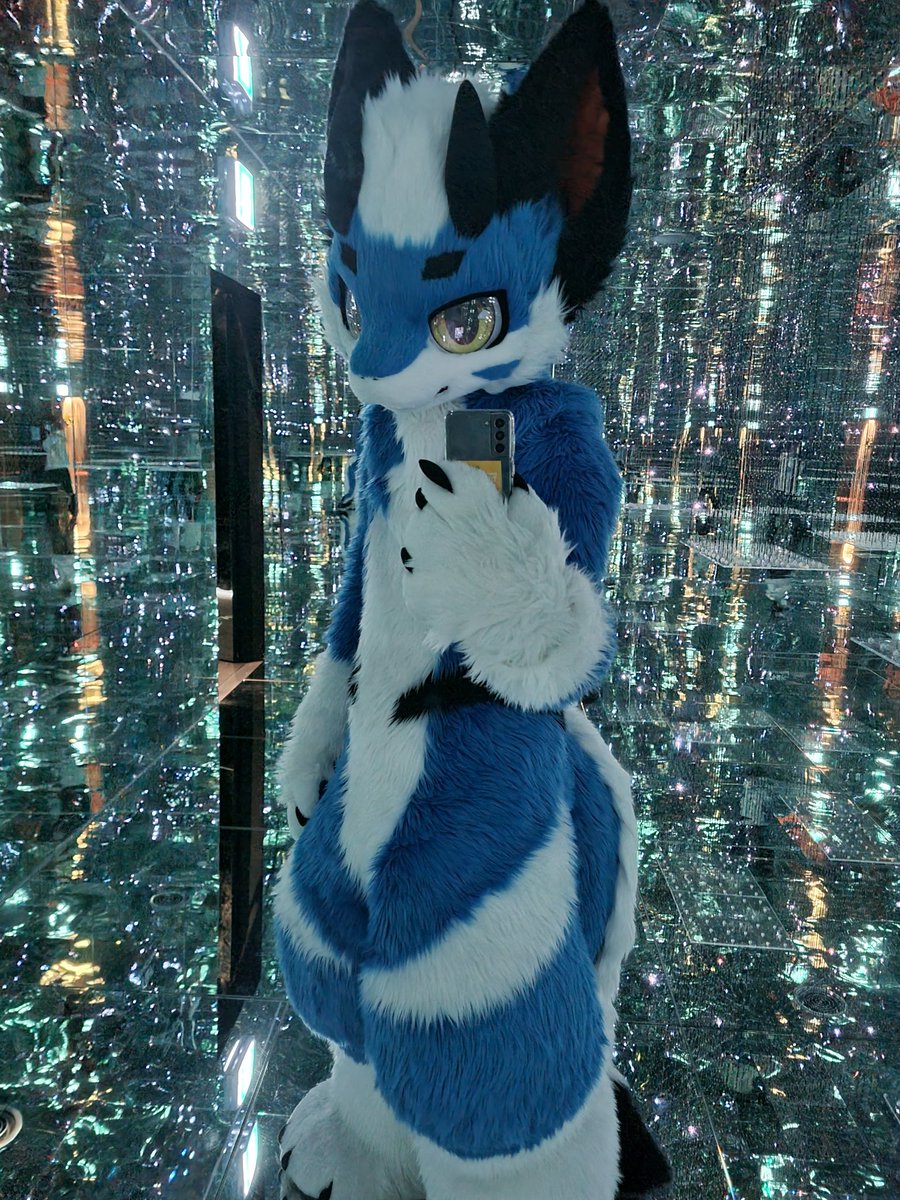 wekli939's tweet image. #fursuit
매트릭스