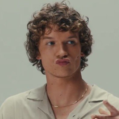 fujoconnor's tweet image. I will forever see him as this little duck