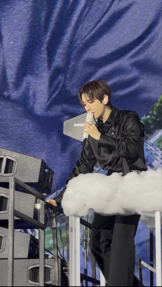 ffroia's tweet photo. 근데 진짜 배켜니 냉미남 맞아...
내 기준 오늘 냉미남 모먼트 ❄️ https://t.co/IwNJHCeRZA