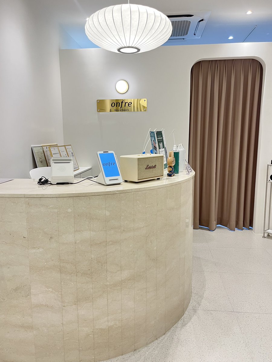 66bit_'s tweet photo. カンナムに新しくオープンした
オンフレスキンセンター(@onfre_jp )
に行ってきた！💆‍♀️

肌管理久しぶりだったから
痛いの不安だったけど全然痛くなくて
施術中爆睡した😂

なのに施術終わったら速攻で
透明感出て私のひどすぎる毛穴と色ムラも
綺麗に見えて大満足💖

通います😻 https://t.co/kZhJ8tPrMn