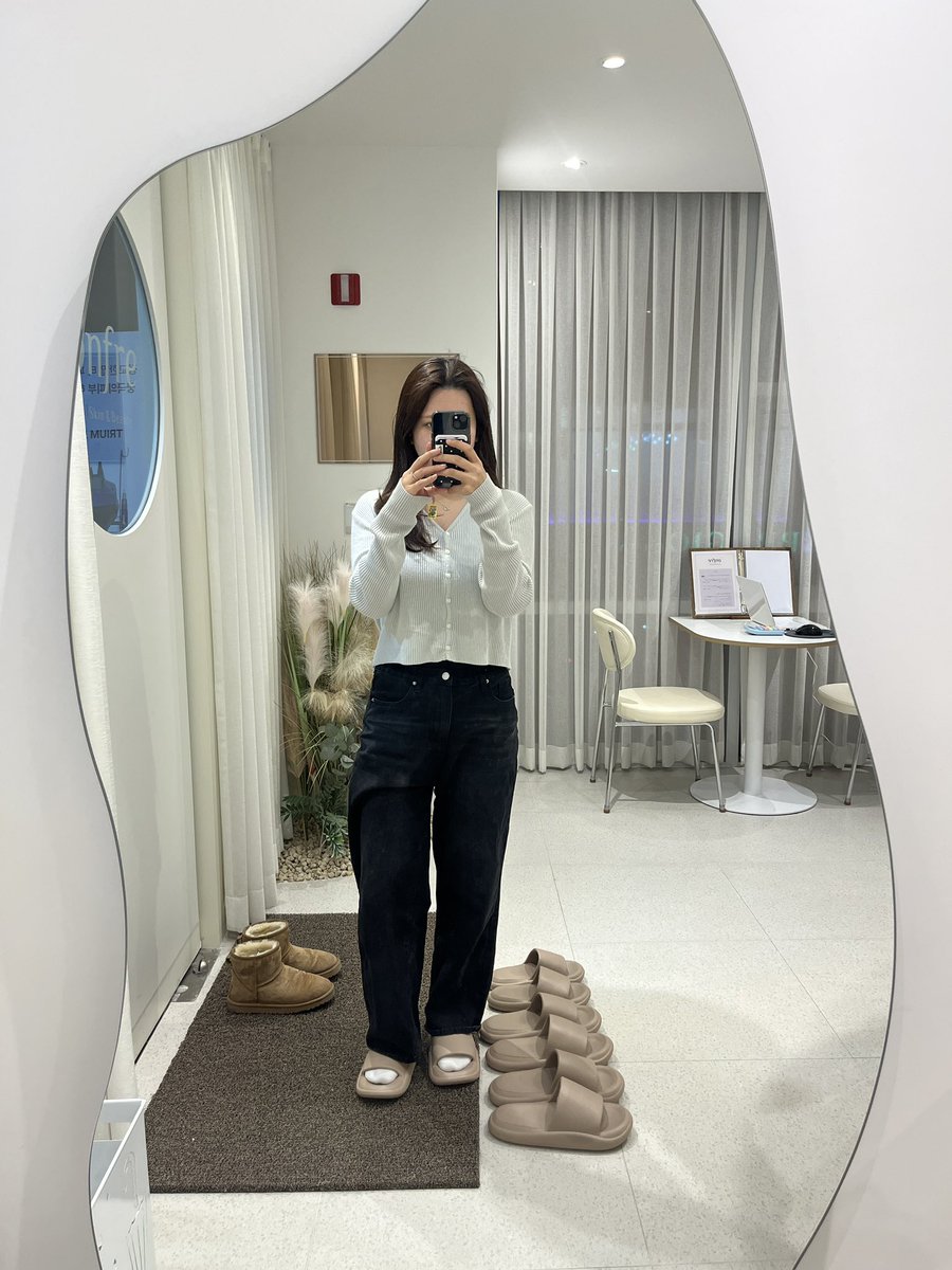 66bit_'s tweet photo. カンナムに新しくオープンした
オンフレスキンセンター(@onfre_jp )
に行ってきた！💆‍♀️

肌管理久しぶりだったから
痛いの不安だったけど全然痛くなくて
施術中爆睡した😂

なのに施術終わったら速攻で
透明感出て私のひどすぎる毛穴と色ムラも
綺麗に見えて大満足💖

通います😻 https://t.co/kZhJ8tPrMn