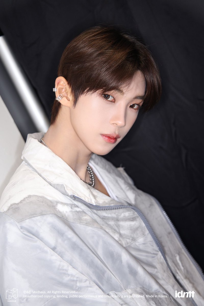 별 ✮ tweet media