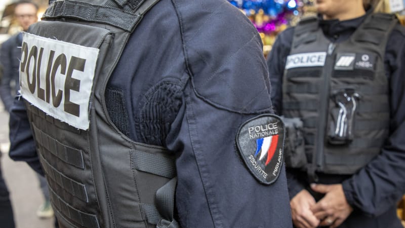 Prompt rétablissement au policier percuté après un refus d’obtempérer, alors qu’il intervenait sur un cambriolage à Aix.

L’année commence bien…

Soutien total à nos forces de l’ordre. La justice doit être implacable avec ceux qui agressent nos forces de l’ordre.