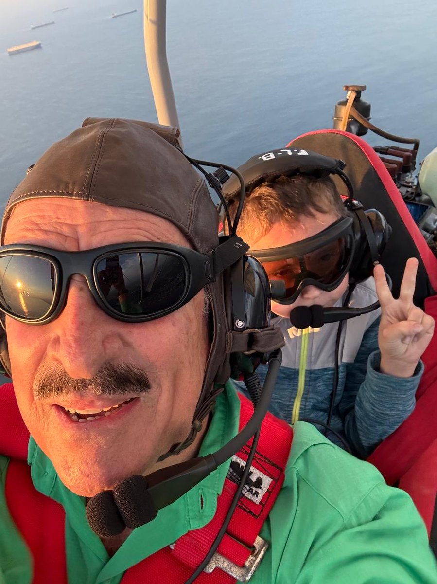 Mi patojo volando en la Costa sur