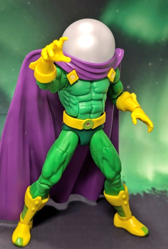 ミステリオのマーベルレジェンド、このレトロな感じが実に良くてずっと