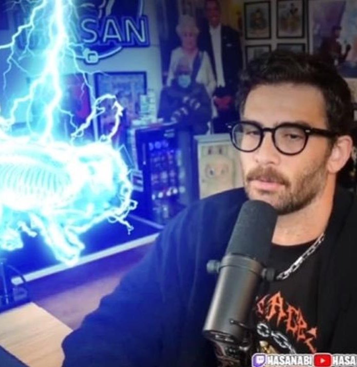 hayasaka_aryan's tweet image. “I had to leave Venezuela cause Maduro shot my parents at a protest”

“Look at this Israeli nazi, sad cause she lost her privilege. KAYA SHUT UP”