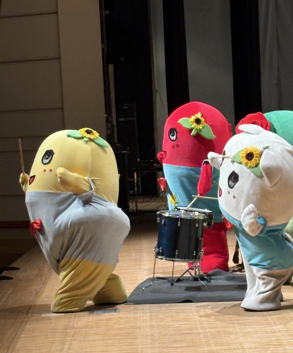 ☆特級呪霊みぃちゃん 前世→(。゜▽゜)シラミ💙 (@mii_funa0705