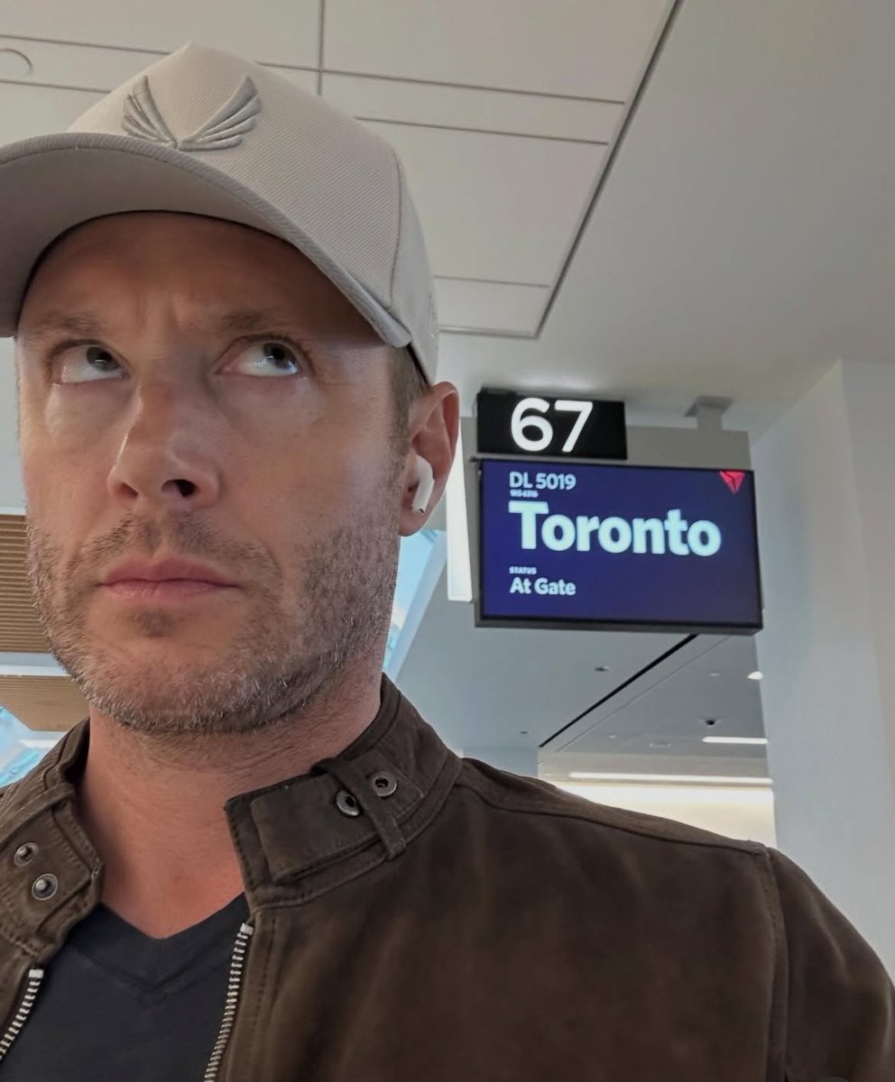 Short hair 
Practically clean shaven. It’s giving DEAN WINCHESTER 👀👀🥹💚