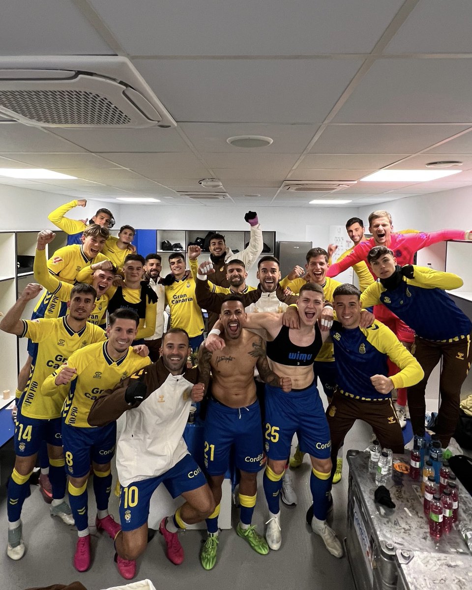 UDLP_Oficial's tweet image. ✨ #NuestroMayorDeseo se cumplió. 

🎁 ¡El mejor regalo es para ti, afición! 👑👑👑

+3💛💙🫶🏼😉 ¡¡SIEMPRE JUNTOS!! 

#RealZaragozaLasPalmas #LaUniónHaceLasPalmas #SeremosMásUnión