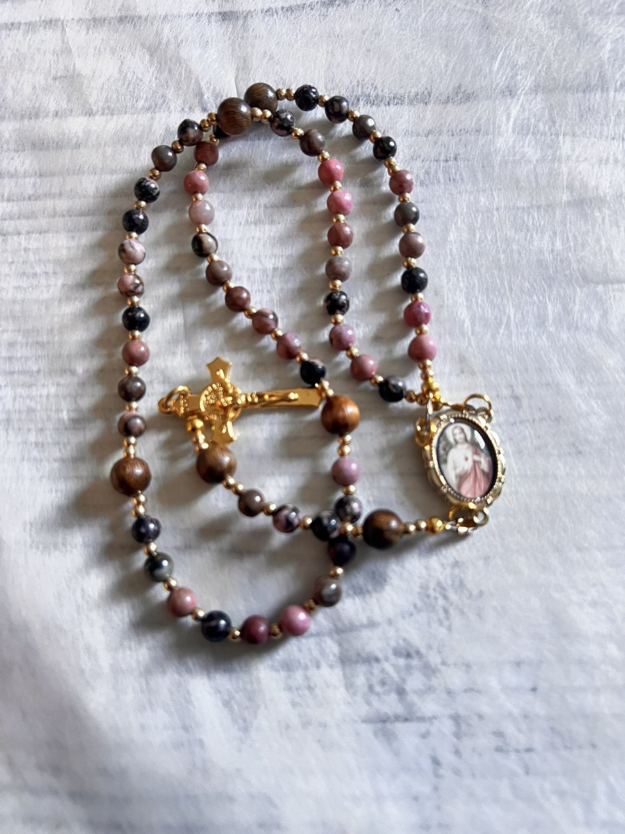 Rosaries by Anna tweet media