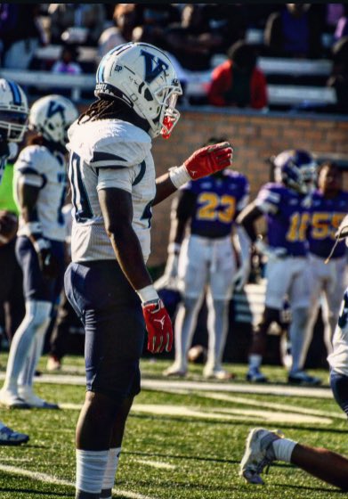 MalikM44_'s tweet photo. 🚨 TRANSFER OLB/Nickle🚨 

RS Sophomore 
5’11/200
3 years of eligibility left
Looking for a home..ready to dominate!

@MathewsArmunz @portalnews101 @CFBTalkDaily @StirFrySports https://t.co/i9oKChwcTx