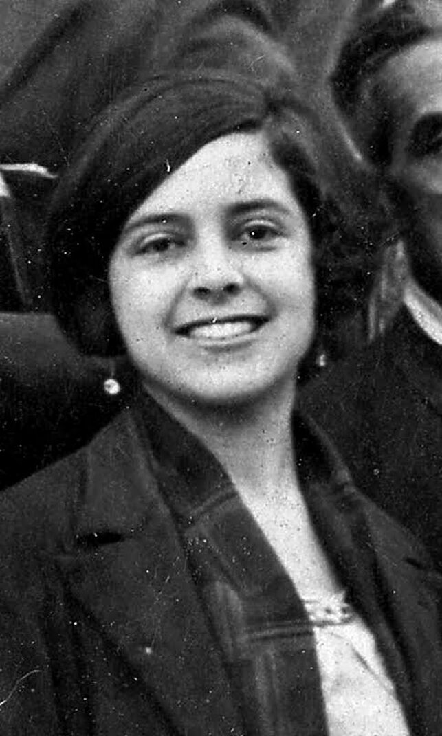 deleslletres's tweet image. Aurora Picornell (imatge),   Belarmina González, Catalina Flaquer i les seves filles  Antònia i Maria Pascual, Ses Roges des Molinar, cosidores  i brodadores de Palma, vexades, torturades i afusellades per falangistes al cementiri de  Manacor el 5 de gener de 1937