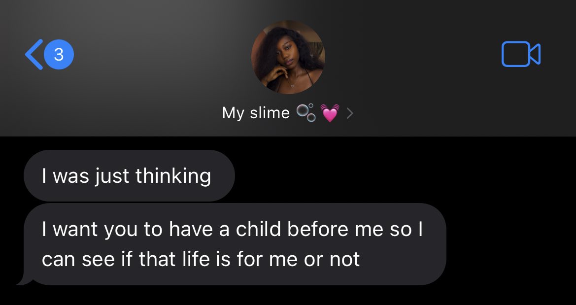 Aaliyah_Lillli's tweet image. “sometimes you just gotta read your hg's texts and go about your day”