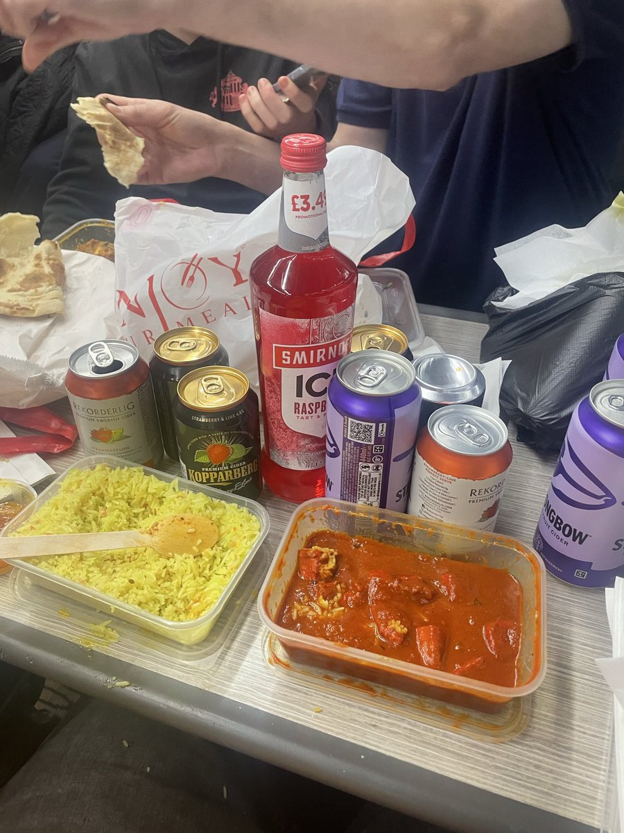 HarryCook__'s tweet image. Ruby on the way home from spurs @DrinkingDOT