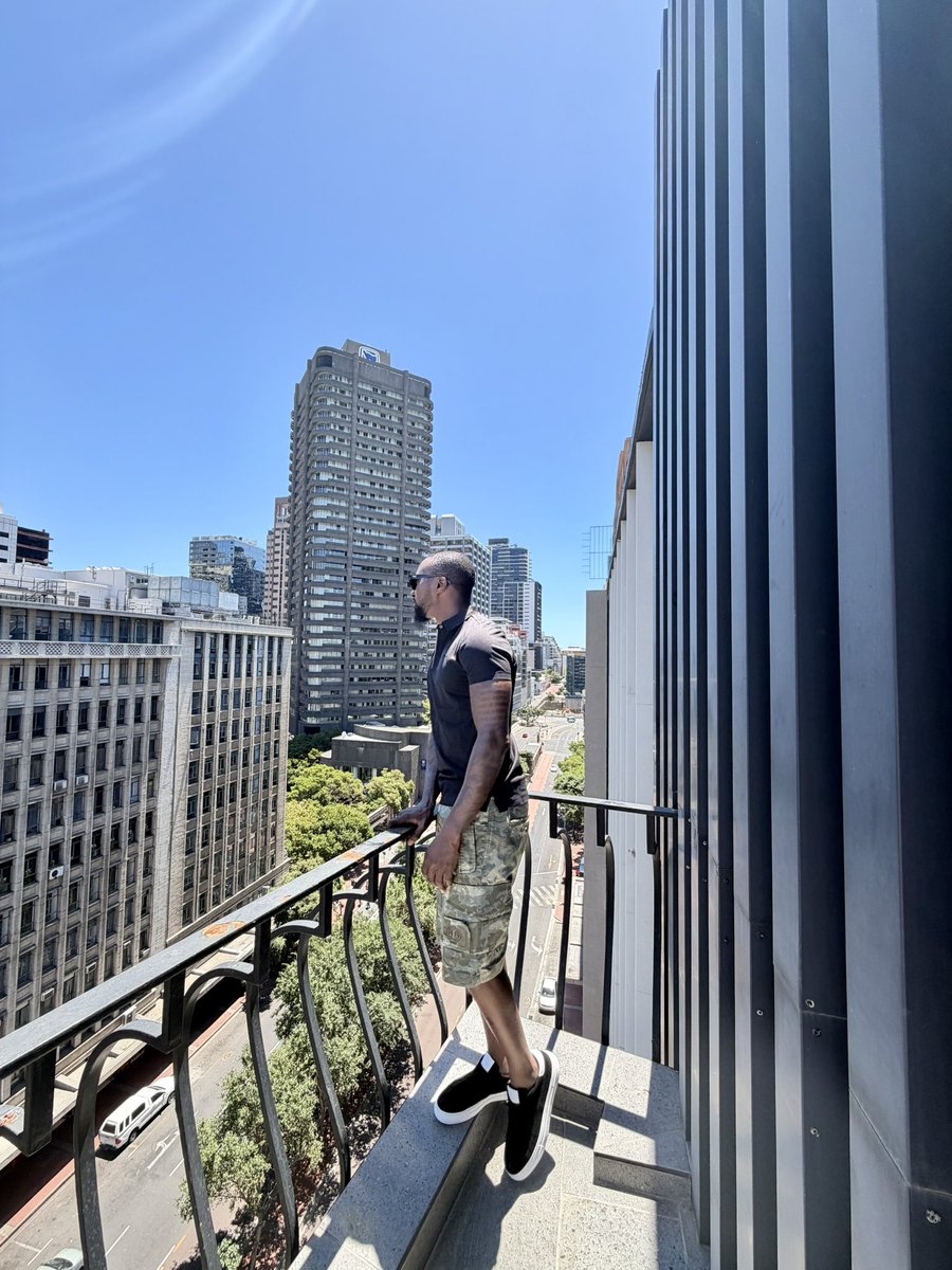 thissdax's tweet image. If you’re tired of watching others win,
stop watching.

Start studying hard, Mark charts. Build skill.

2026 will not tolerate last year’s version of you:  
a scared little keyboard warrior who wasted 365 days circle, jerking his own excuses online instead of building anything…